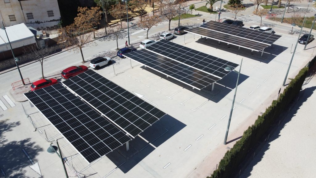 COMPTEM Crevillent, la primera comunidad energética de España 3 Instalacion autoconsumo colectivo COMPTEM Parking fotovoltaico Auditorio